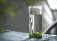 中國(guó)茶葉的三大類(lèi)： 綠茶、紅茶、烏龍茶
