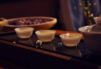 邀請(qǐng)客人來店里喝茶的句子？